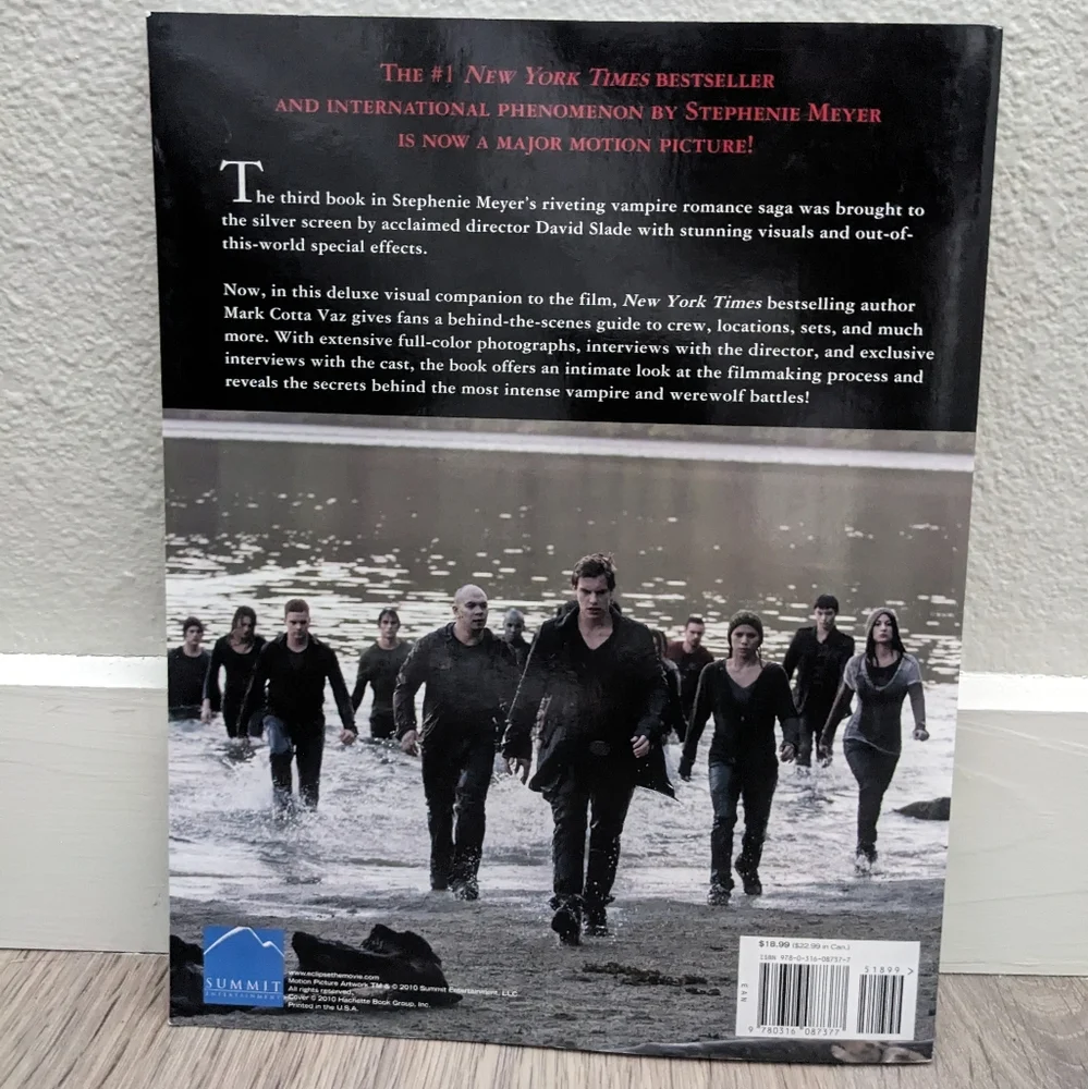 Price⬇️The Twilight Saga: Eclipse Illustrated Movie Companion - Picture 2 of 4